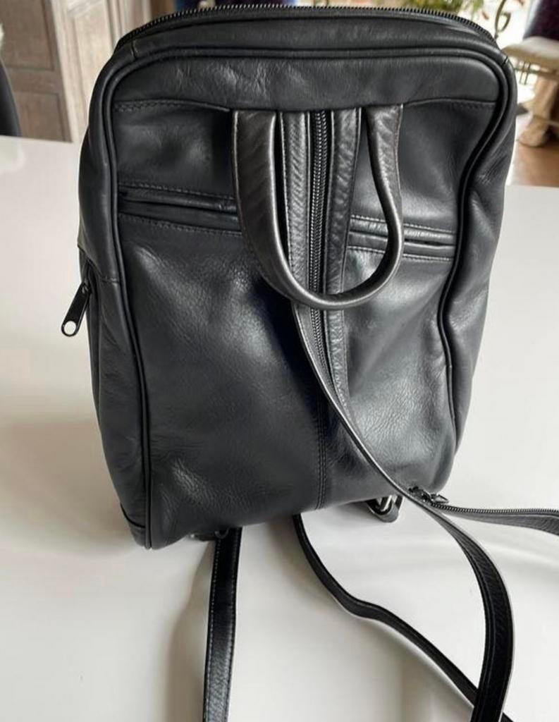Rugzakje in kalfsleder, Handtassen en Accessoires, Tassen | Damestassen, Ophalen, Nieuw, Zwart