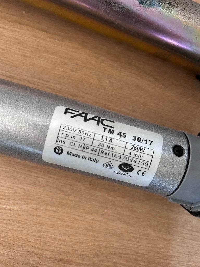 Elektrische motor voor rolluik, Enlèvement, Utilisé, Moins de 100 cm, Moins de 100 cm