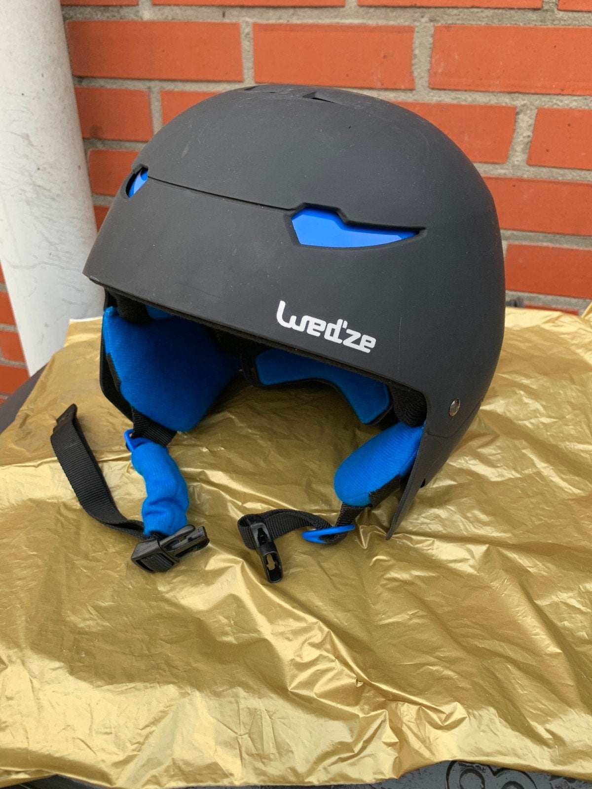 Skateboardhelm, zo goed als nieuw., Sport en Fitness, Ophalen, Zo goed als nieuw, Snowboots