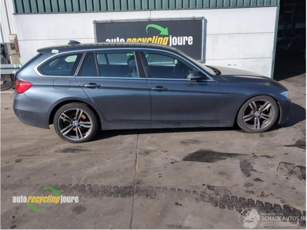 BMW 3-serie 3 serie Touring (F31) Combi, 2012 / 2019 320d 2., Bayerische Motoren Werke AG, Kundenbetreuung@bmw.de, Petuelring 130 ,80809, München, Deutschland