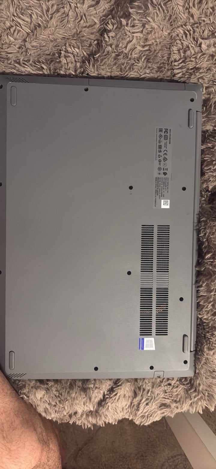Lenovo 17,5 inche ryzen 5 ( MOET SNEL WEG), Computers en Software, Windows Laptops, Ophalen, Zo goed als nieuw