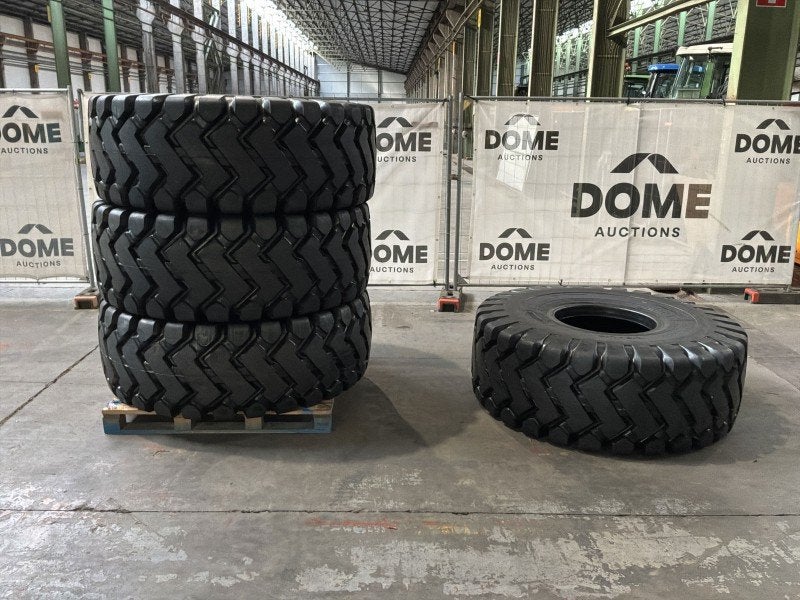 forcestone E-3/L-3 band voor wiellader (4x)