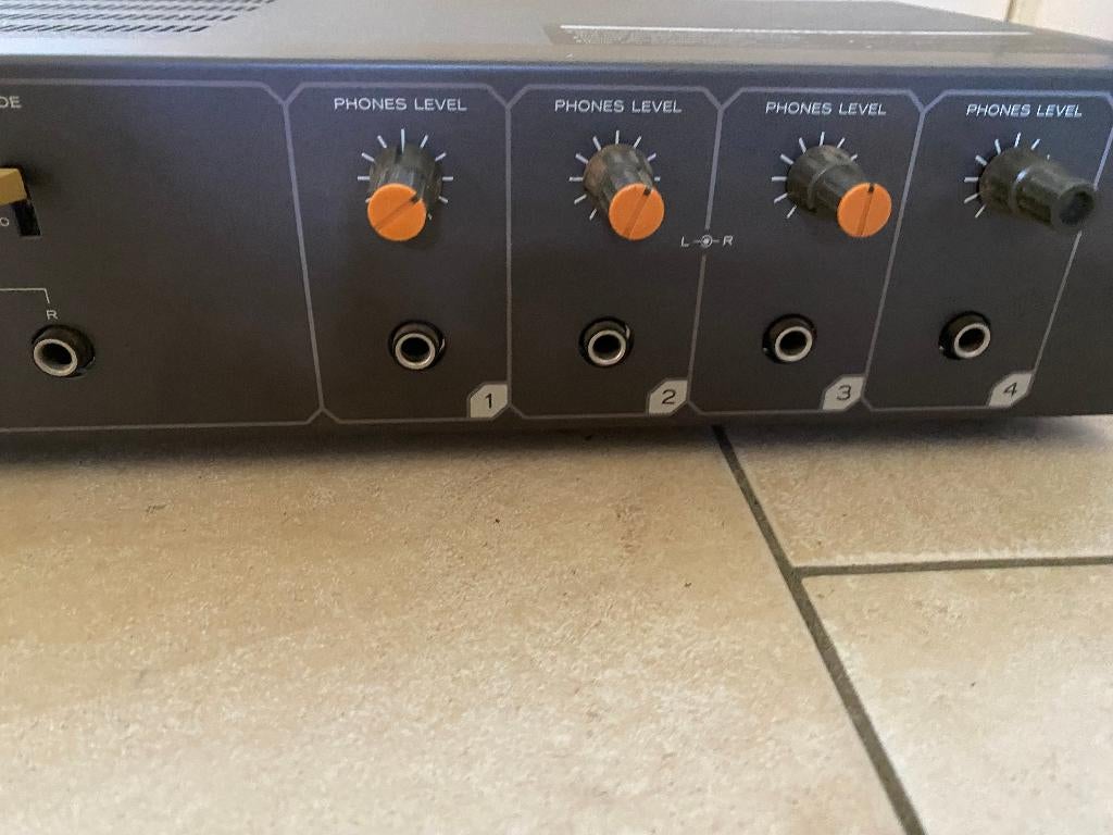 versterker - tascam MH-40, Enlèvement ou Envoi, Utilisé