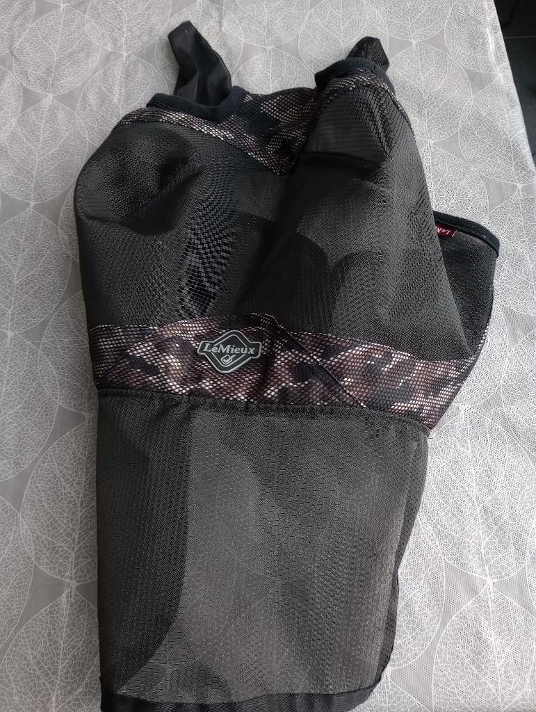 Vliegenmasker Le mieux, Dieren en Toebehoren, Ophalen of Verzenden, Zo goed als nieuw, Recreatie
