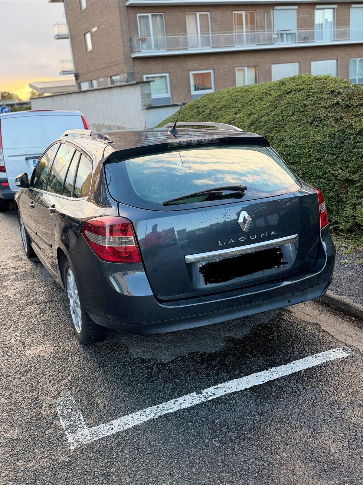 Prête à immatricule Renault Laguna 2010, Achat, Boîte manuelle, 5 portes, Particulier