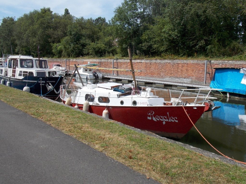 bateau voilier en acier, 9 m, Diesel, Acier, Enlèvement