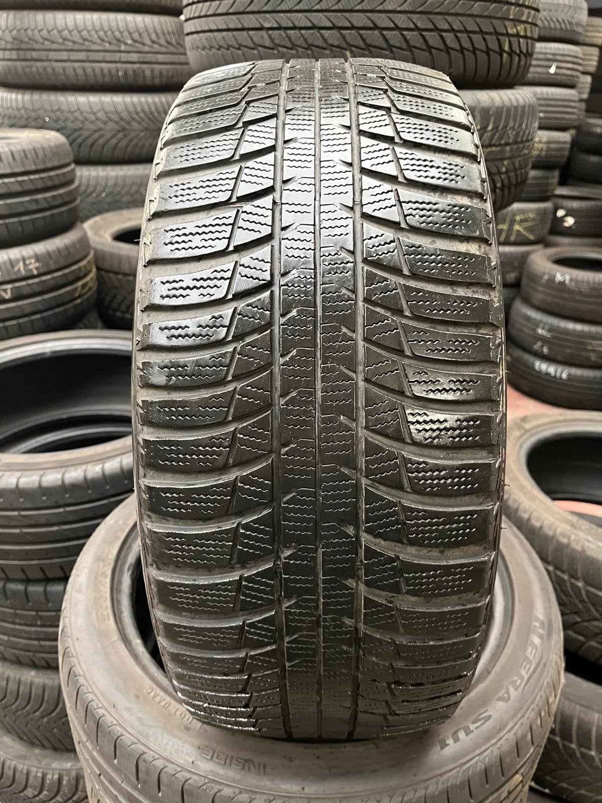 23545r17 235 45 r17 235/45/17 BRIDGESTONE Hiver avec montag, Ophalen of Verzenden