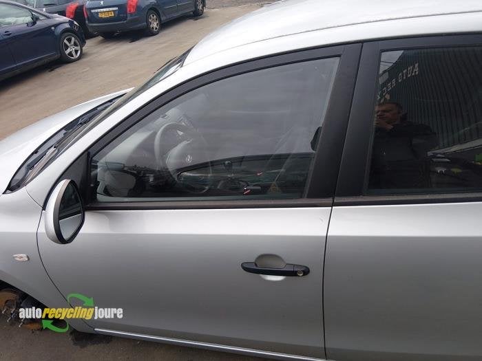 Portier 4Deurs links-voor van een Hyundai I30 (2R), Gebruikt, -, Deur, -