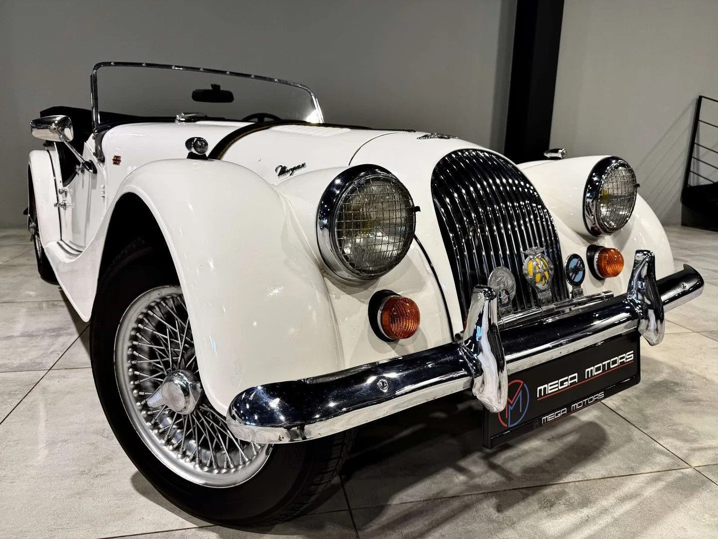 Morgan 4/4 1600cc 88CV !80.520KM! EXPERTiSEE & AUTHENTiFiEE, Auto's, Zwart, 1600 cc, Wit, Leder