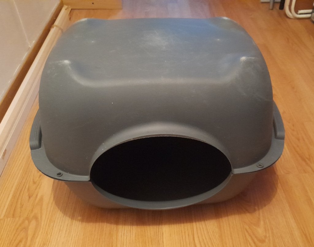 Litiere ou maison pour chats impeccable, Enlèvement, Comme neuf, Fermé