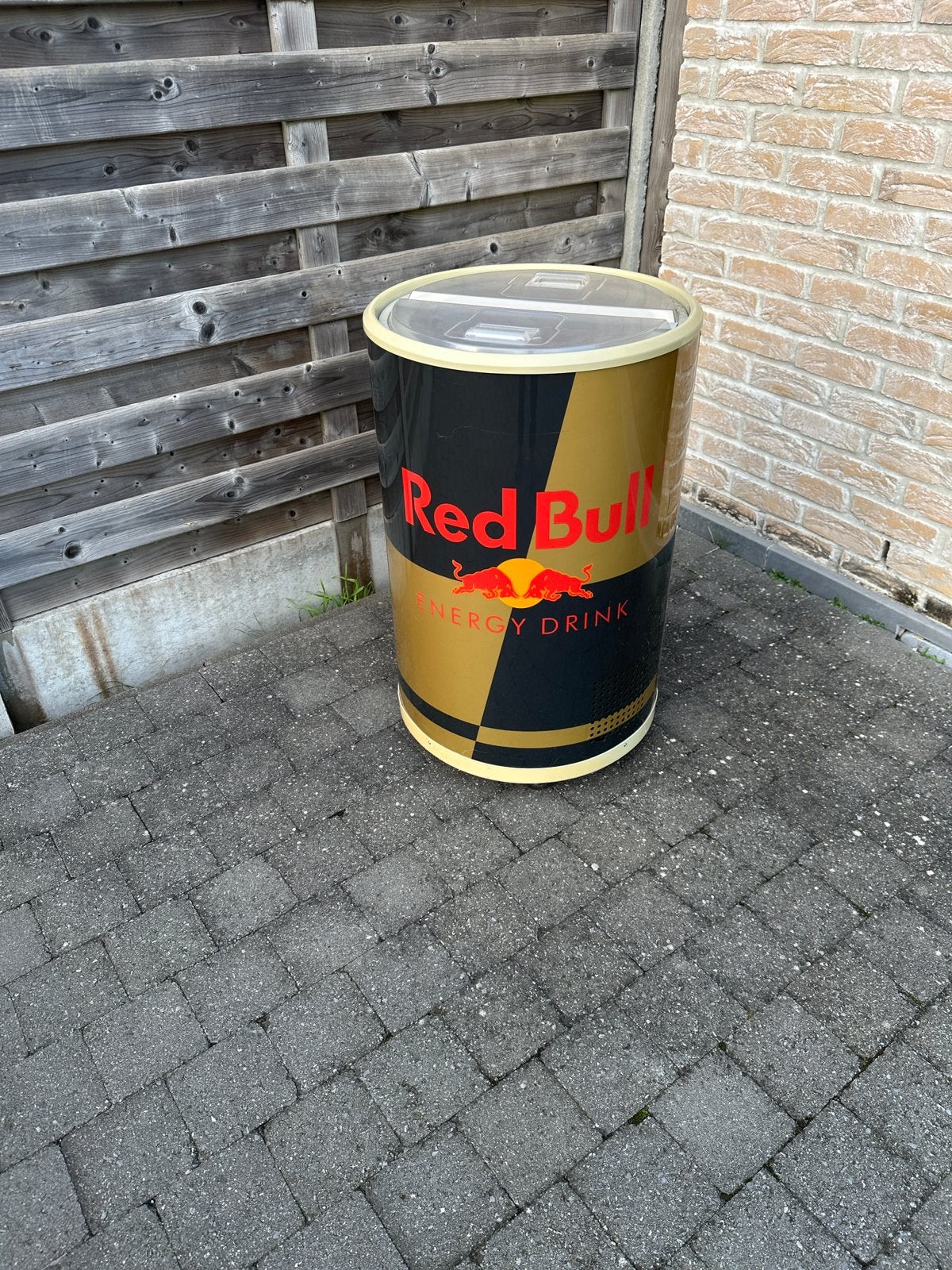 Redbull frigo limited edition (DEFECT), Ophalen, Niet werkend
