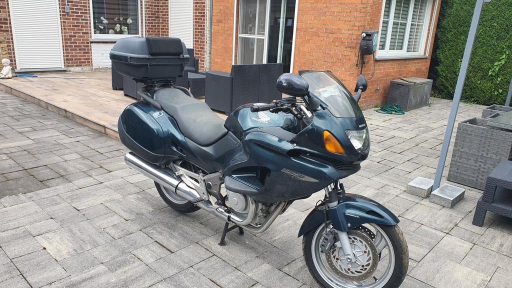 Honda Deauville 650 de 2003, Motos, Particulier