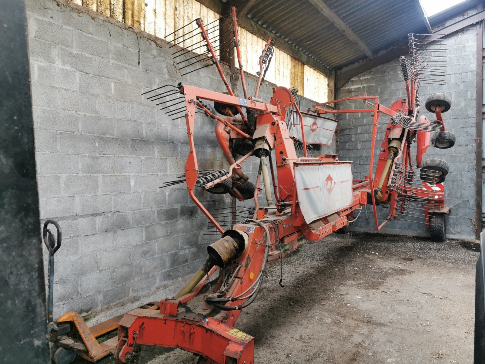 Kuhn GA7302 DL kan  2 ruggen in eens leggen rugger hark, Zakelijke goederen, Ophalen