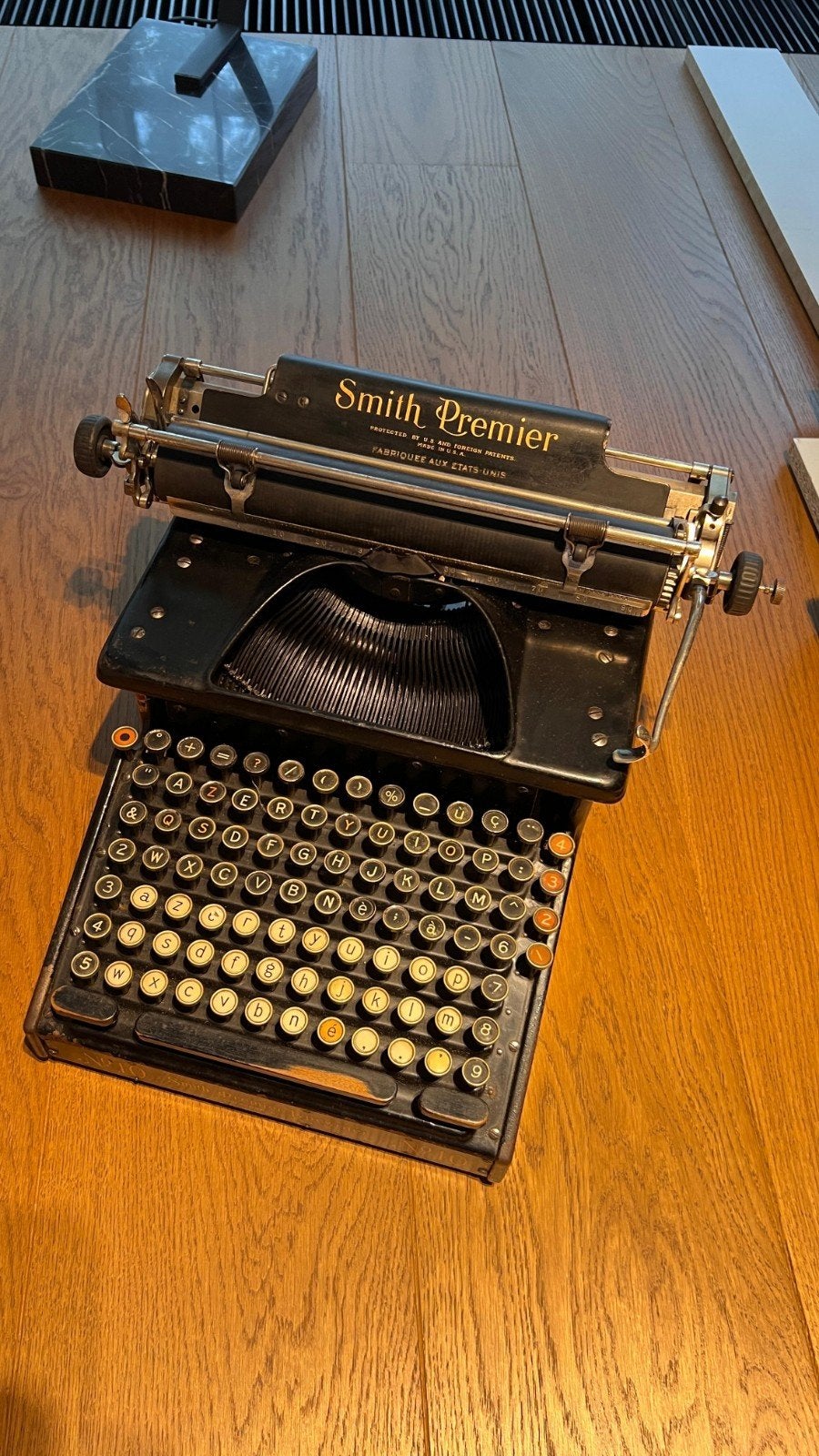Superbe machine à écrire Smith Premier 10-B, Enlèvement