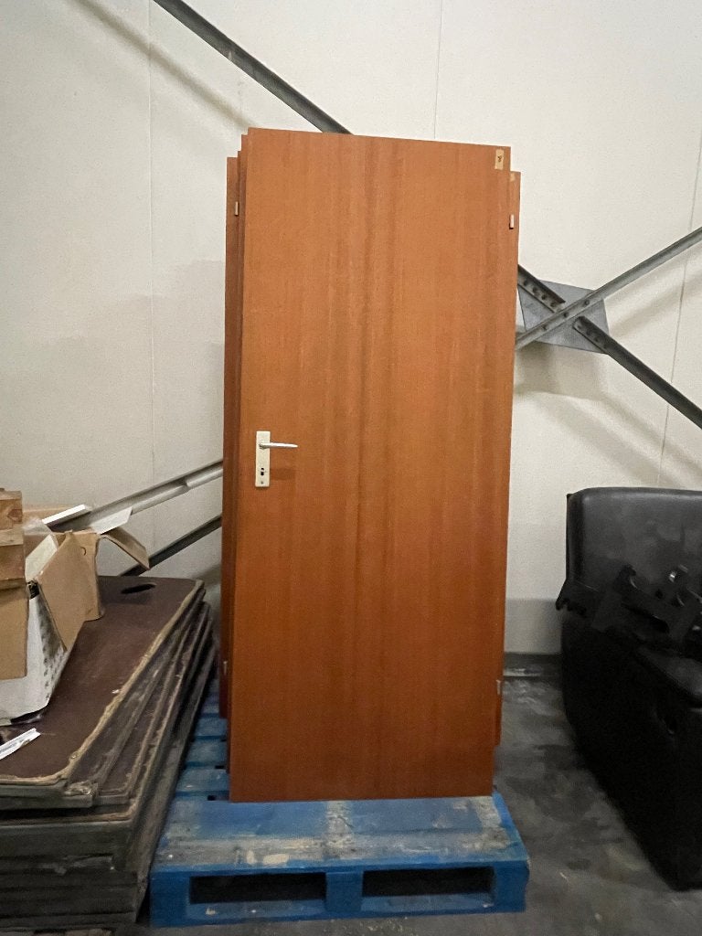 ODK 2: 8 vol massief deuren, Ophalen, Gebruikt