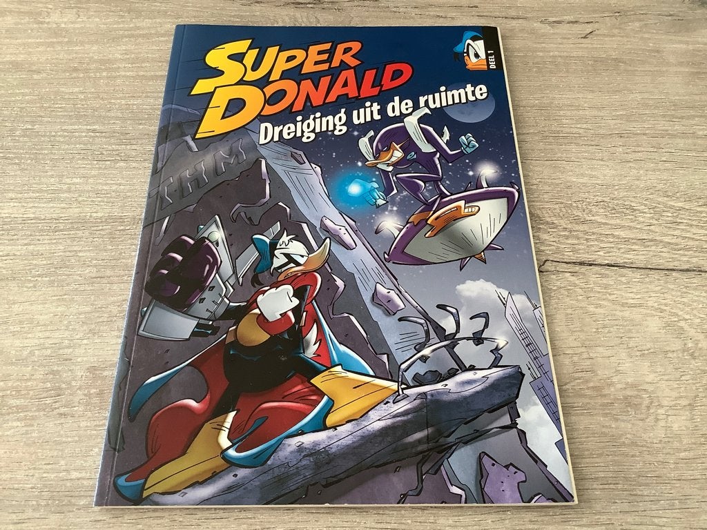 Disney super Donald comic strip: Dreiging in de ruimte, Boeken, Eén comic, Ophalen of Verzenden, Zo goed als nieuw, Europa