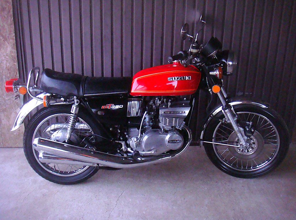Suzuki GT 380, 380 cc, Nieuw, 3 cilinders, Particulier