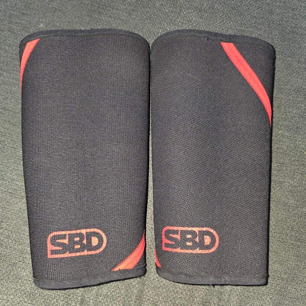 SBD Knee Sleeves – Maat L, Ophalen of Verzenden, Zo goed als nieuw, Benen, Overige typen