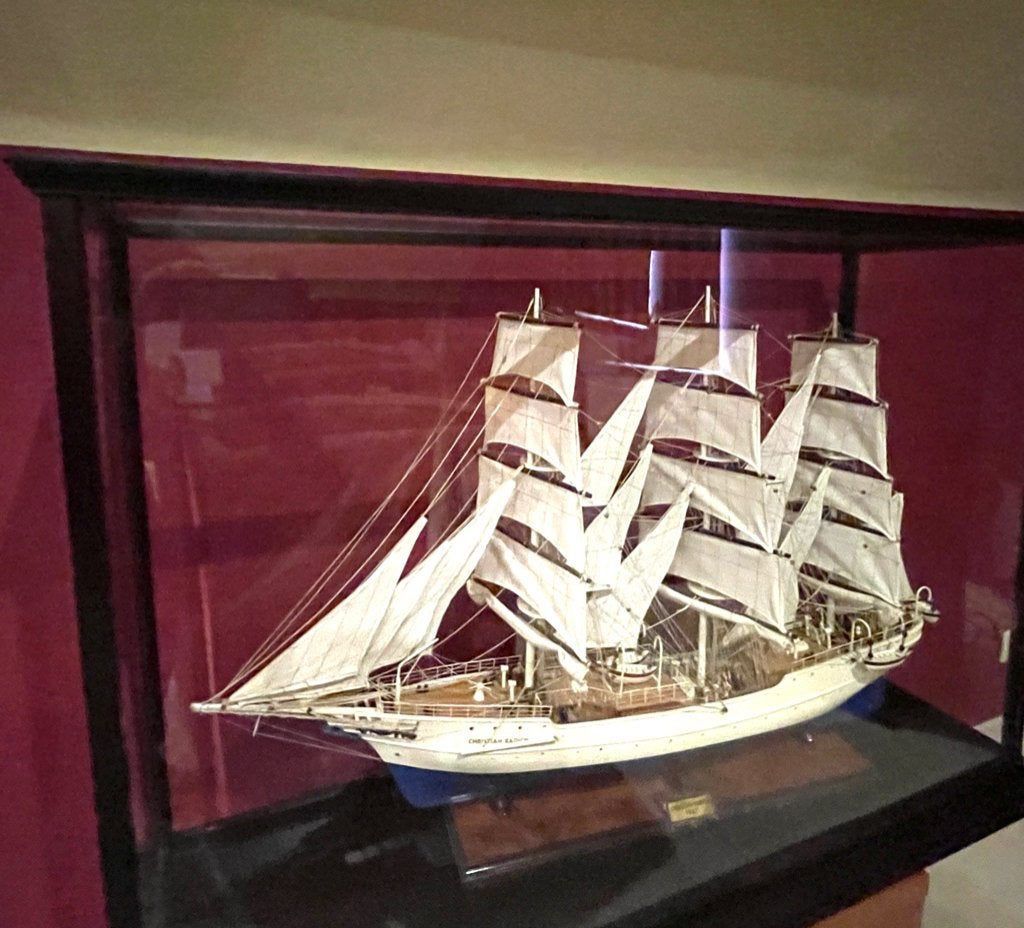 ensemble de 4 grandes maquettes de voiliers, Watersport en Boten, Kajuitzeilboten en Zeiljachten, 99 m, Tot 1.00 meter, Open zeilboot