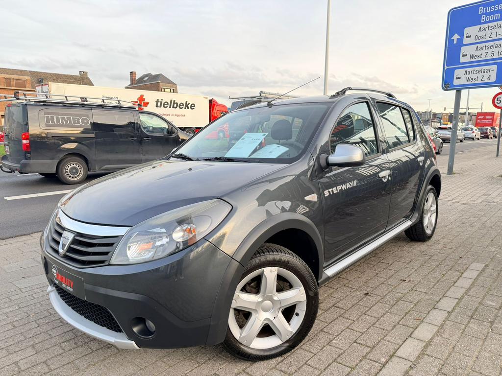 Dacia Sandero Stepway 2011 125000km 1.6i Airco 1st eigenaar, Voorwielaandrijving, 4 cilinders, 62 kW, Bedrijf