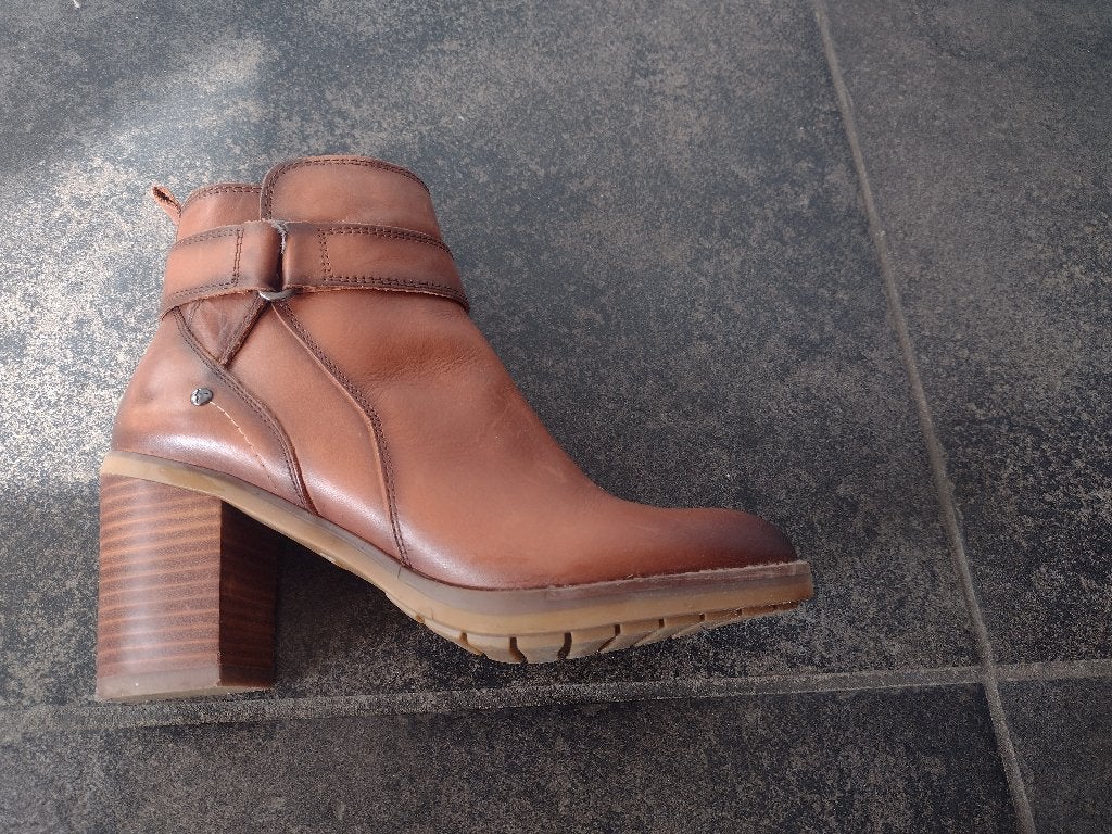 Dameslaarsjes Pikolino nieuw, Enlèvement, Comme neuf, Boots et Botinnes