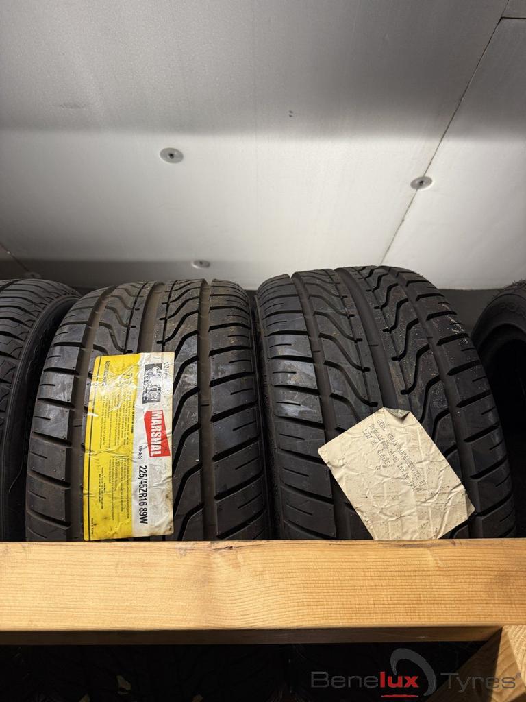 225/45ZR16 Mars 225/45 R16 225/45/16 2254516 225/45R16 ZR16, Auto-onderdelen, Banden en Velgen, Band(en), Zomerbanden, 16 inch