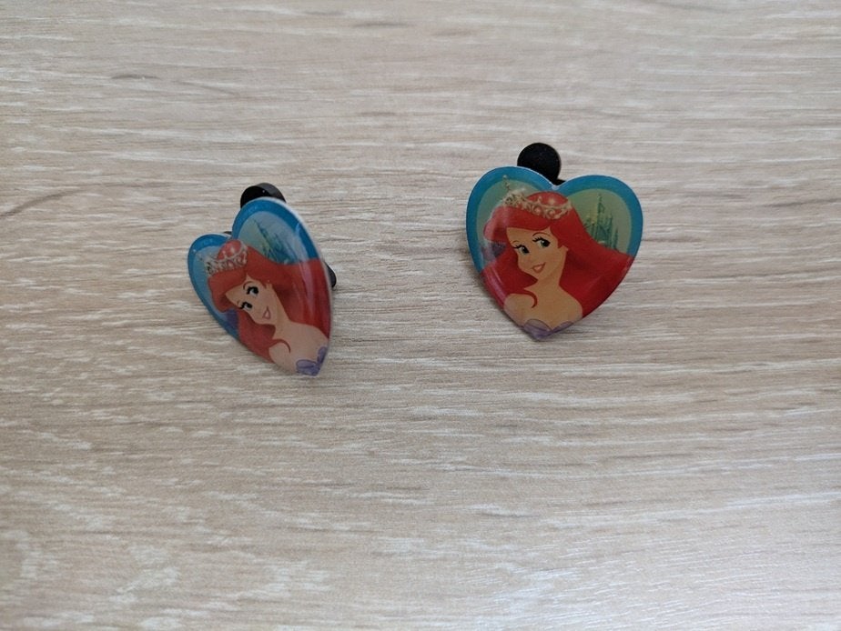 Disney - 2 pins la Petite Sirène, Verzamelen, Disney, Ophalen, Zo goed als nieuw