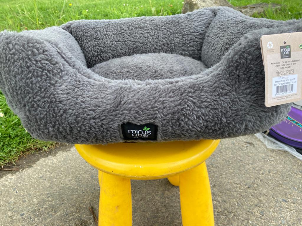 Panier / coussin pour animaux, Enlèvement ou Envoi, Comme neuf, Peluche