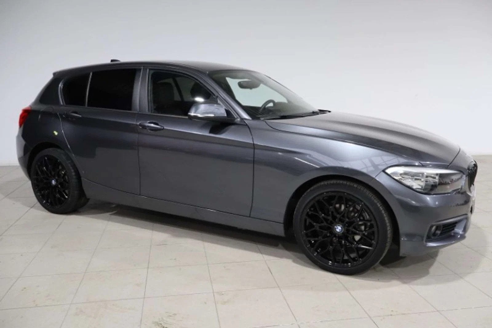 BMW 1 Serie 116 116i Edition, Autos, Cuir, Argent ou Gris, Achat, Entreprise