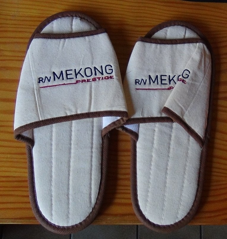 Paire de chaussons MS Mekong, Vêtements | Femmes, Chaussures, Enlèvement ou Envoi, Neuf, Beige, Pantoufles