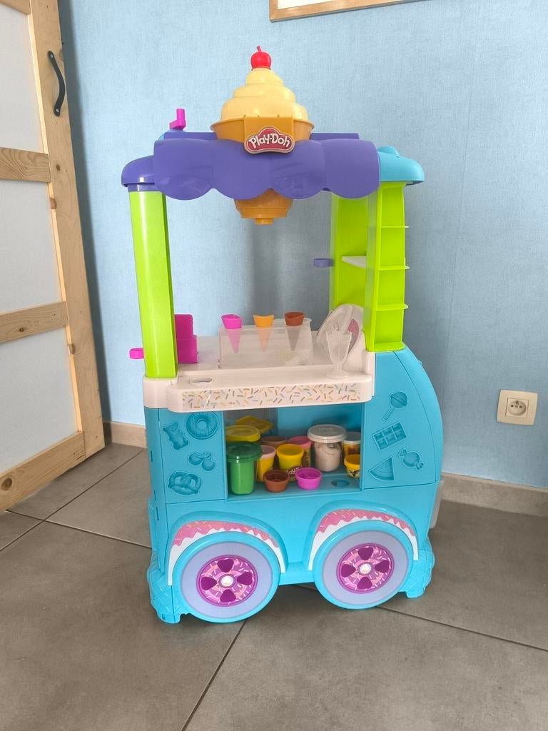 Play doh ijskar, Ophalen