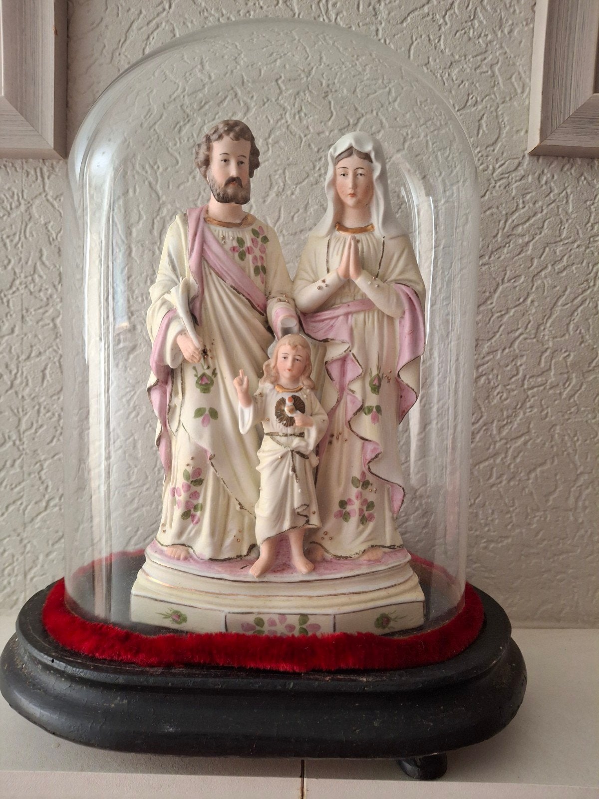 Heilige familie onder stolp., Enlèvement