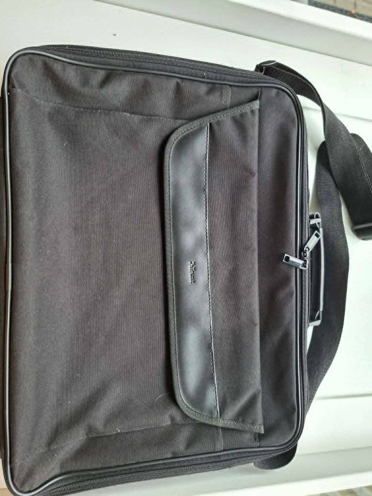 Tassen en hoes voor laptop, Computers en Software, Laptophoezen, Ophalen, Zo goed als nieuw