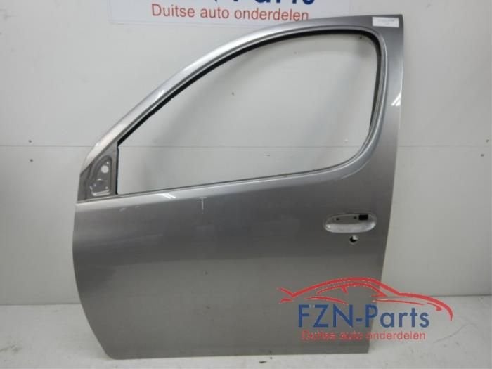 Toyota Yaris Verso Portier Links-voor KAAL Kleur: Brons, Ophalen of Verzenden, Gebruikt, Voor, Deur