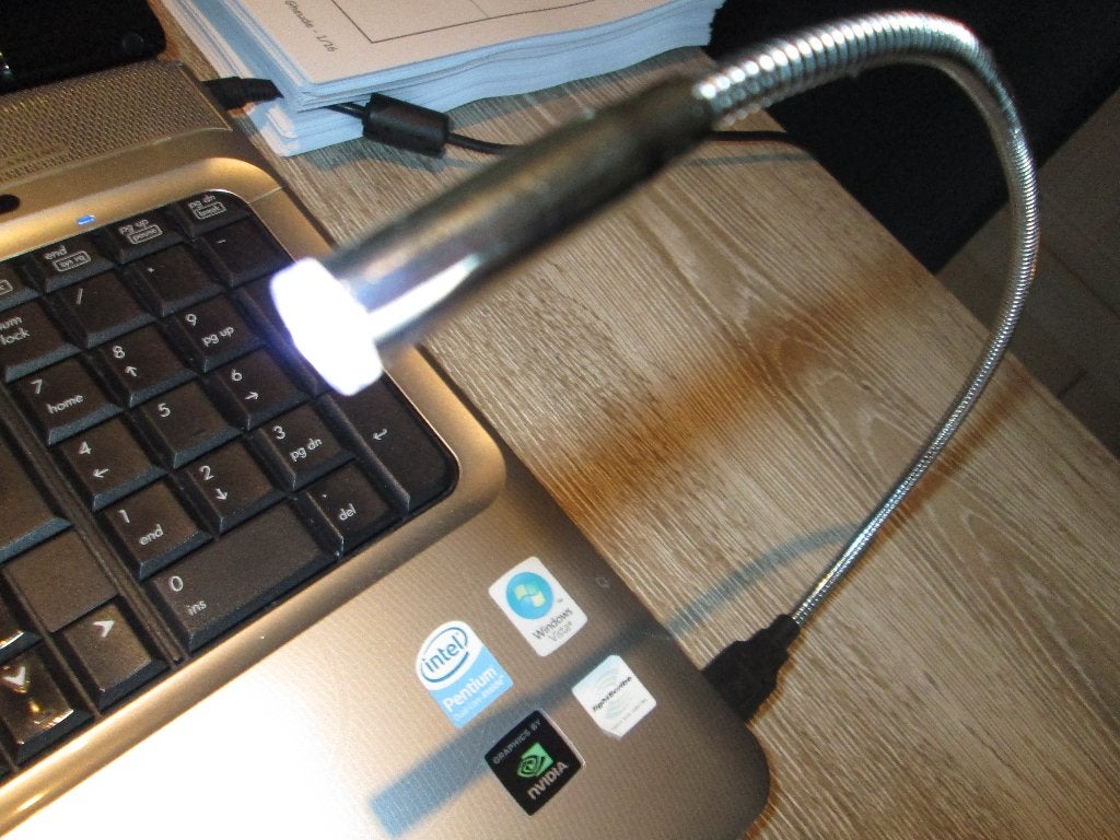 Lampe PC ordinateur orientable à souhait., Enlèvement, Comme neuf