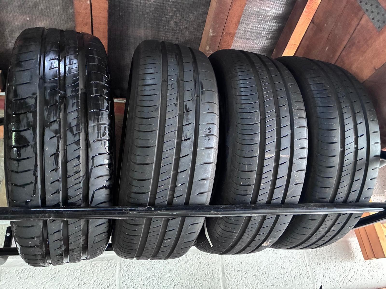 4 pneus montés sur jantes allu KUMHO 205/60R16  92v Ecowing, Enlèvement, Pneu(s)