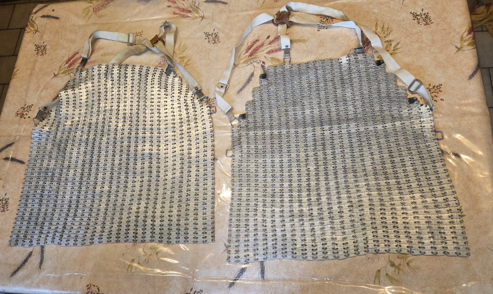 2 tabliers de boucher anti-coupure, Enlèvement