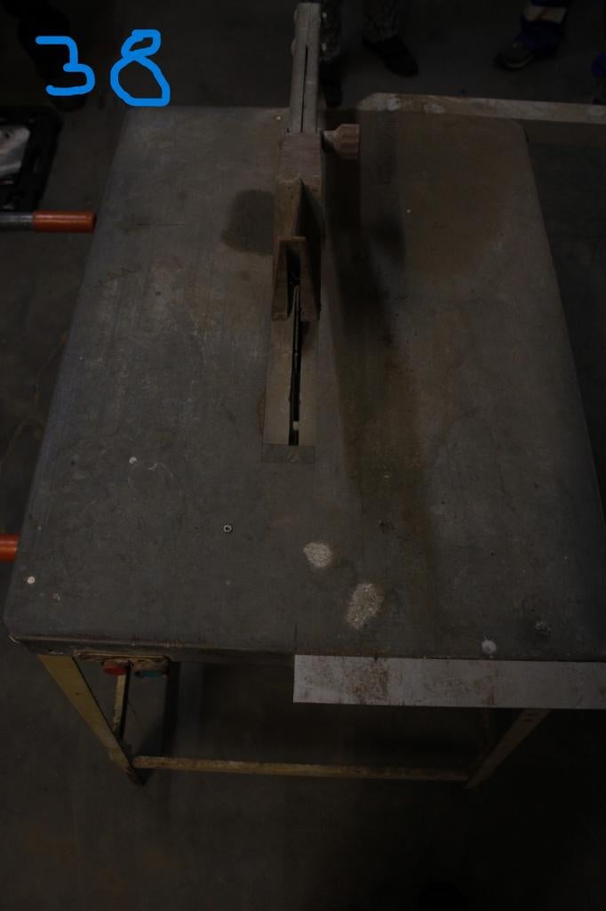 Tegelsnijder, Enlèvement