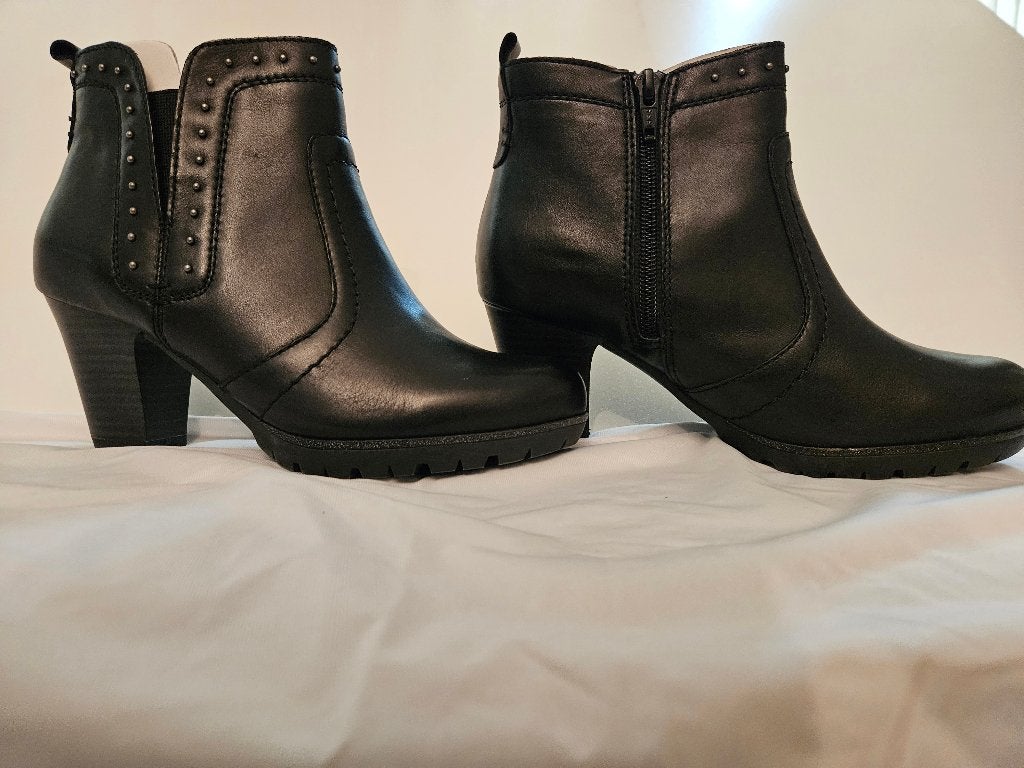 Boots noir Jana – Détails cloutés, Enlèvement ou Envoi, Boots et Botinnes, Noir, Neuf