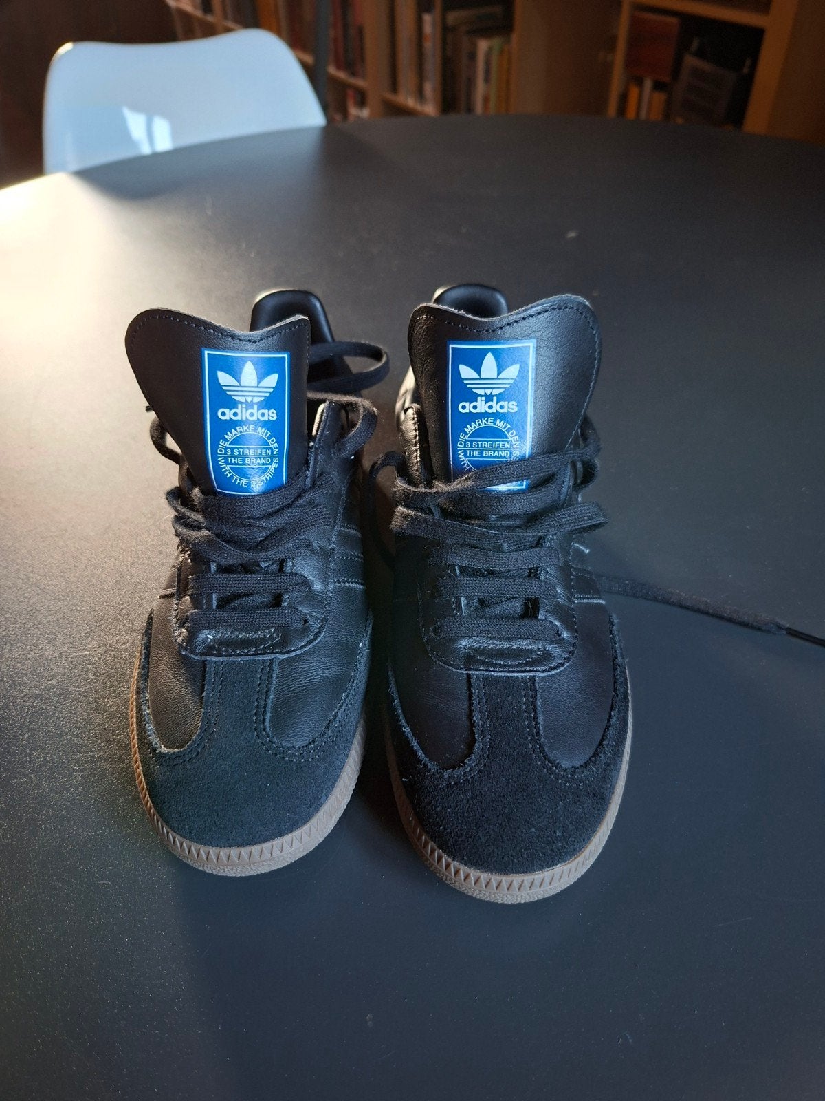 Adidas, Ophalen, Zo goed als nieuw, Schoenen