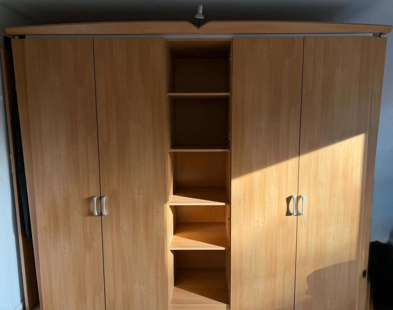 Kleerkast 265cm breed gratis af te halen (zelf demonteren), Ophalen, Met deur(en), Gebruikt, 200 cm of meer