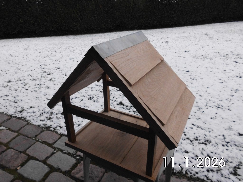 Voederhuis in massief eik, Ophalen, Nieuw