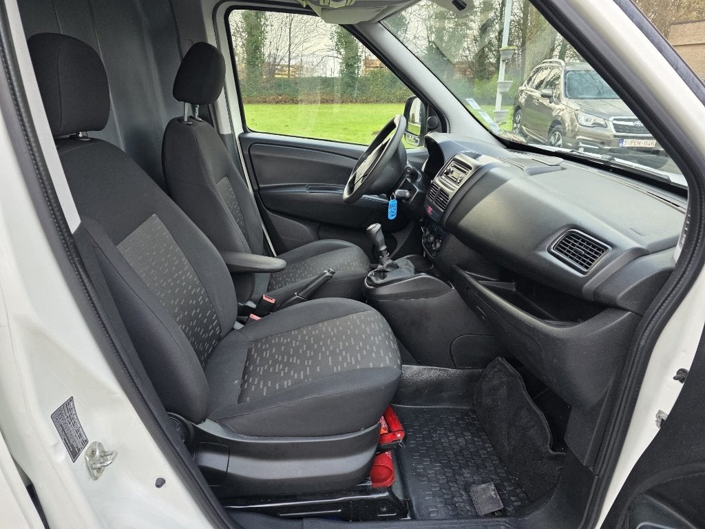 Opel Combo (Stock ID 01368) — 12