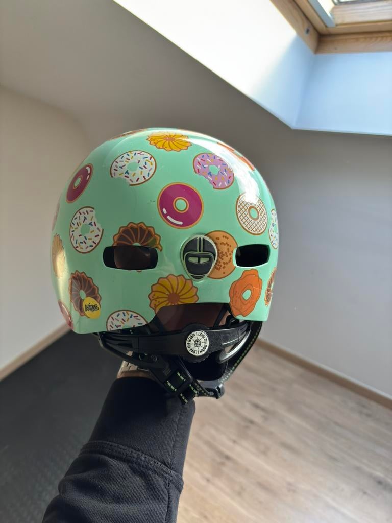 Nutcase kinderhelm 48cm-52cm, Fietsen en Brommers, Ophalen, Zo goed als nieuw