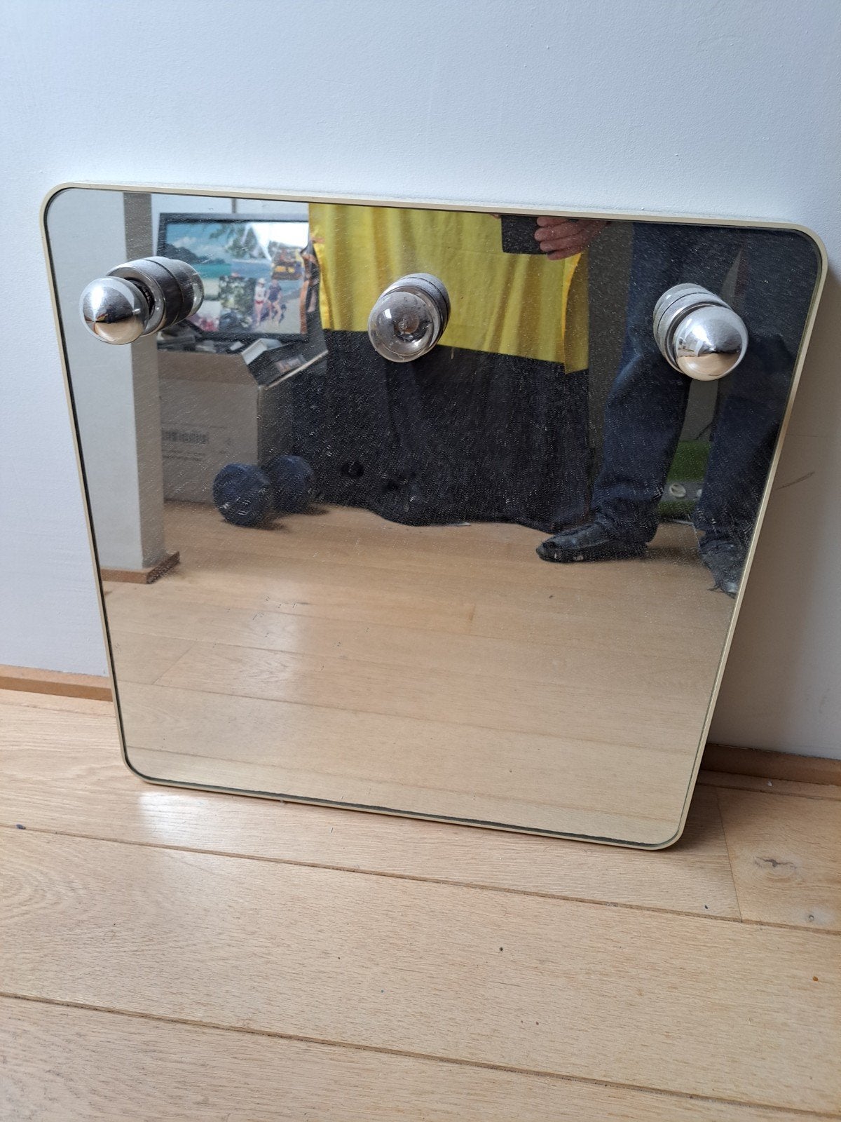 Miroir mural Gedy fabriqué en Italie vers 1960, en bon état,, Ophalen