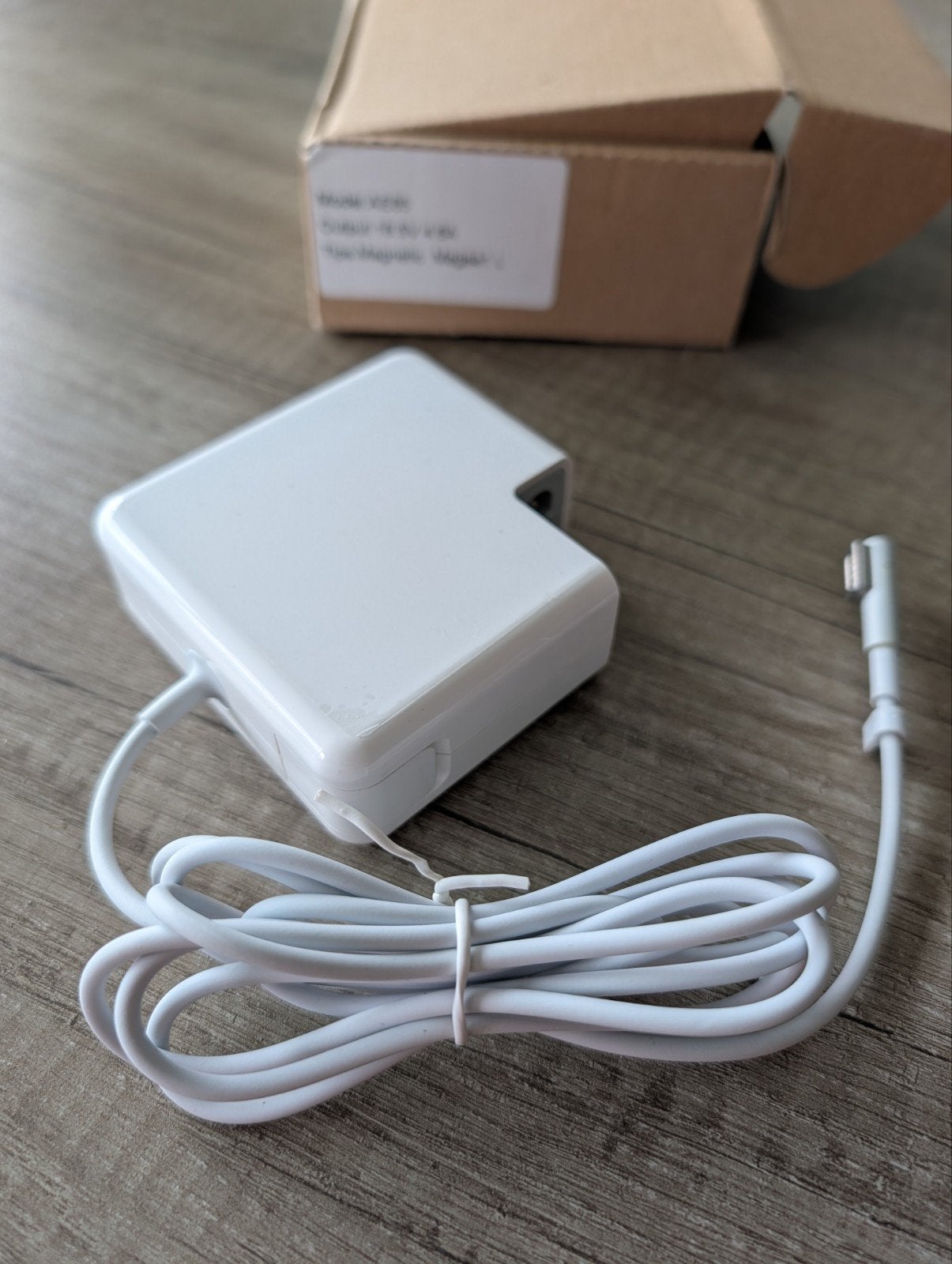 MacBook lader AE85, Computers en Software, Laptop-opladers, Ophalen of Verzenden