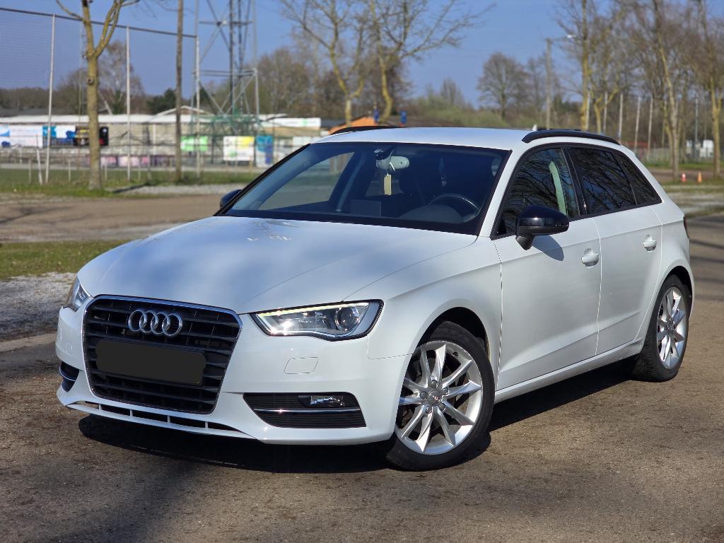 Audi A3 Sportback S-Tronic - 1.8 TFSI Automaat - GPS/AC/PDC, Auto's, Stof, Euro 6, Wit, Bedrijf