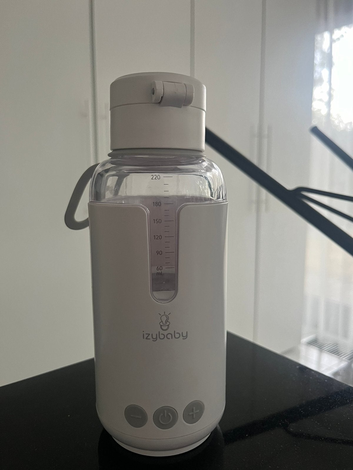 Izybaby draagbare flessenwarmer, Ophalen, Zo goed als nieuw, Flessen- of potjesverwarmer, Overige merken
