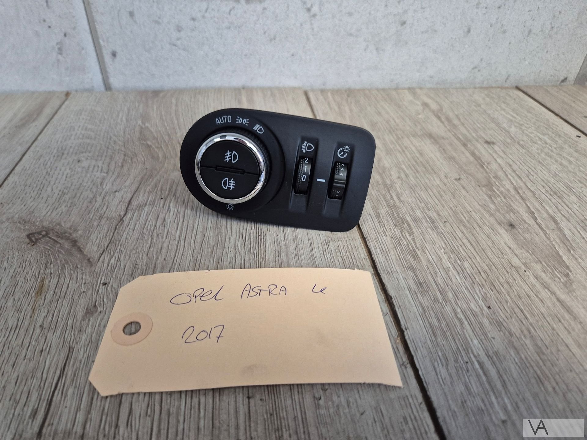 Lichtschakelaar van Opel Astra K 2015 - 2021 39050757 €20, Gebruikt, -, -, Opel
