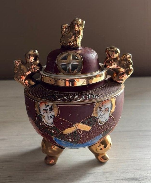 Brûle-encens japonais vintage Satsuma Koro (Moriage) 16 cm, Antiquités & Art, Enlèvement ou Envoi